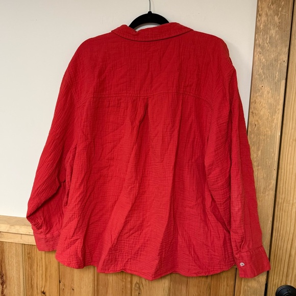 Maurice’s Button Up - Picture 4 of 4